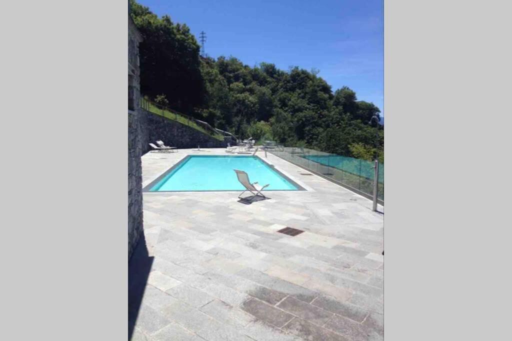 Beautiful Poolside And Stunning Lake View Gardenia Bellano Bagian luar foto
